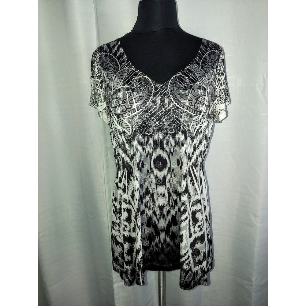 4/25$ Abstract Shirt